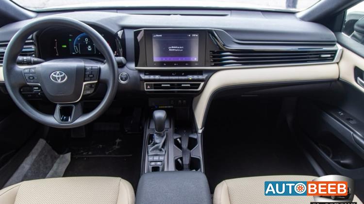 Toyota Camry 2025