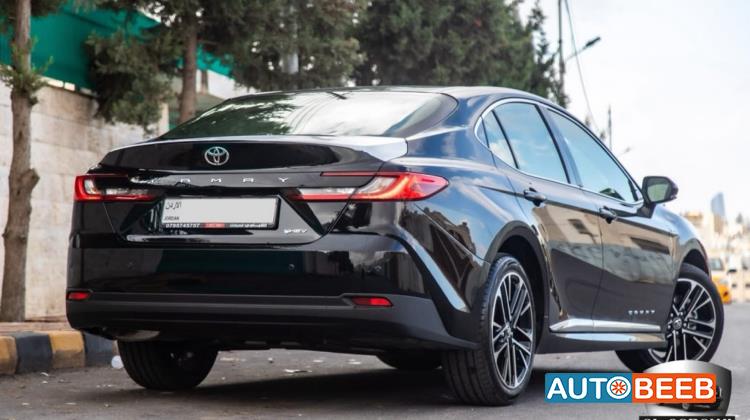 Toyota Camry 2025