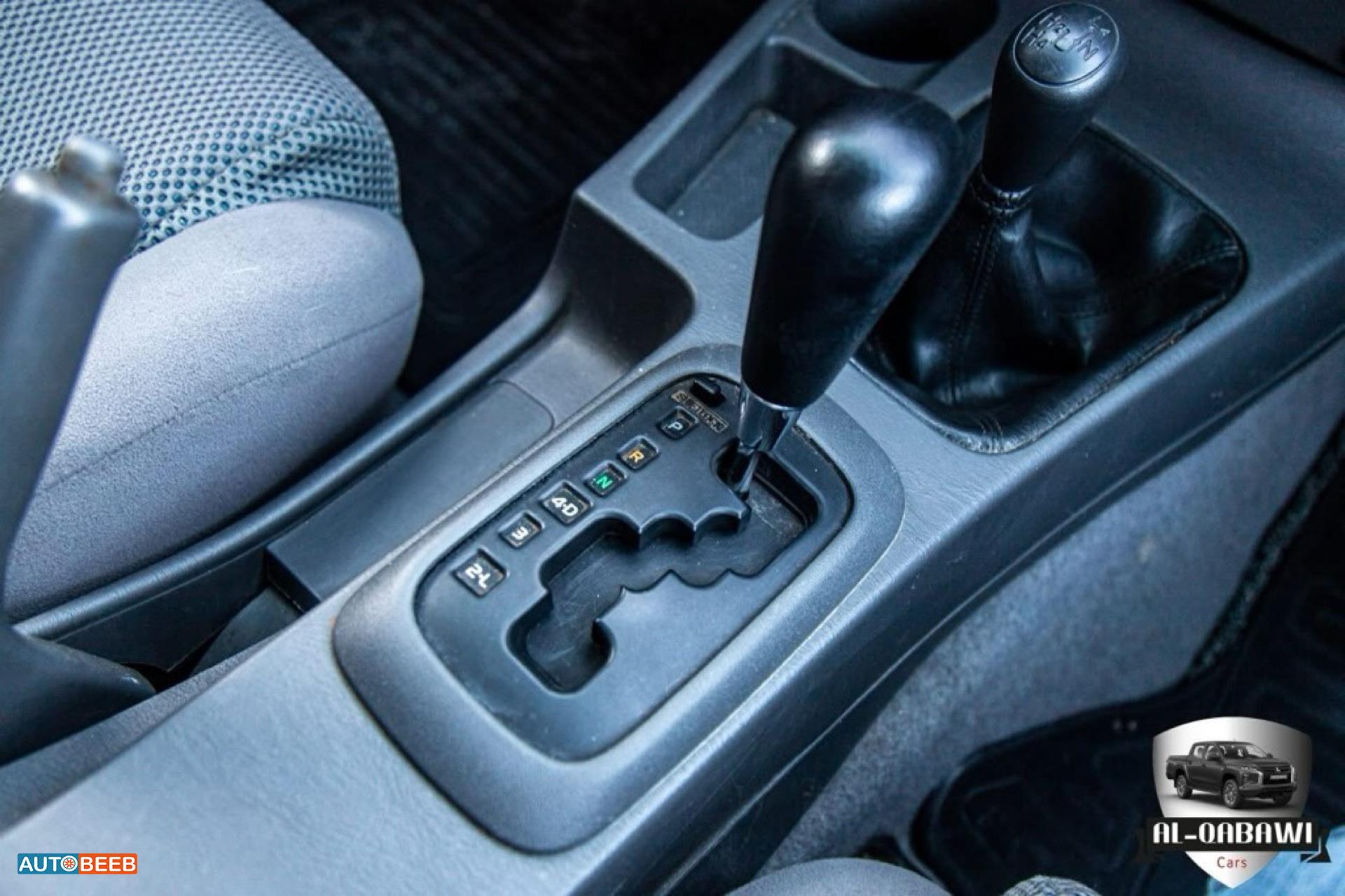 تويوتا هيلوكس 2012