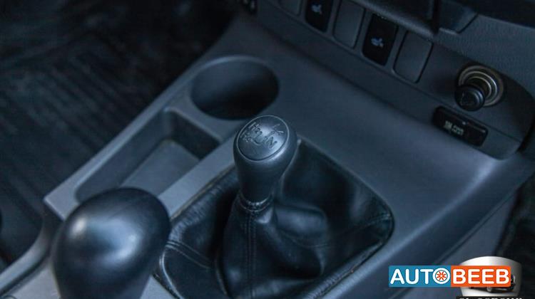 تويوتا هيلوكس 2012