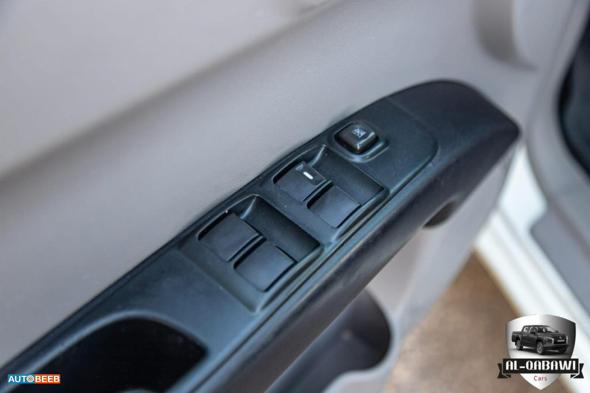 Mitsubishi L200 2015