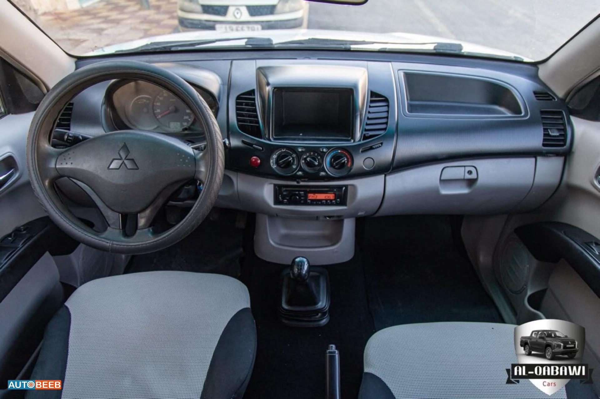 Mitsubishi L200 2015