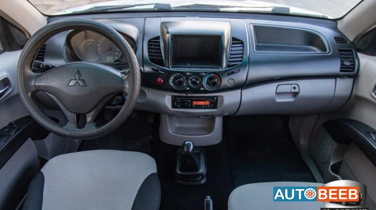 Mitsubishi L200 2015