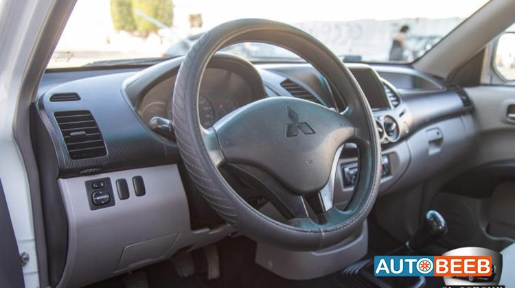 Mitsubishi L200 2015