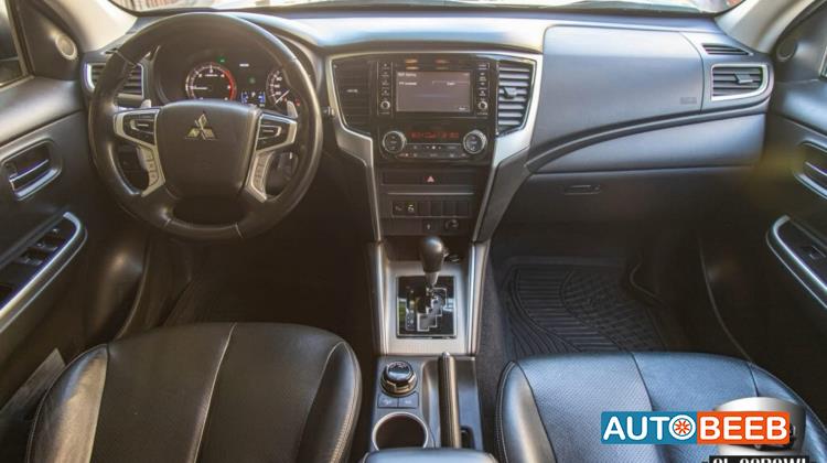 Mitsubishi L200 2021