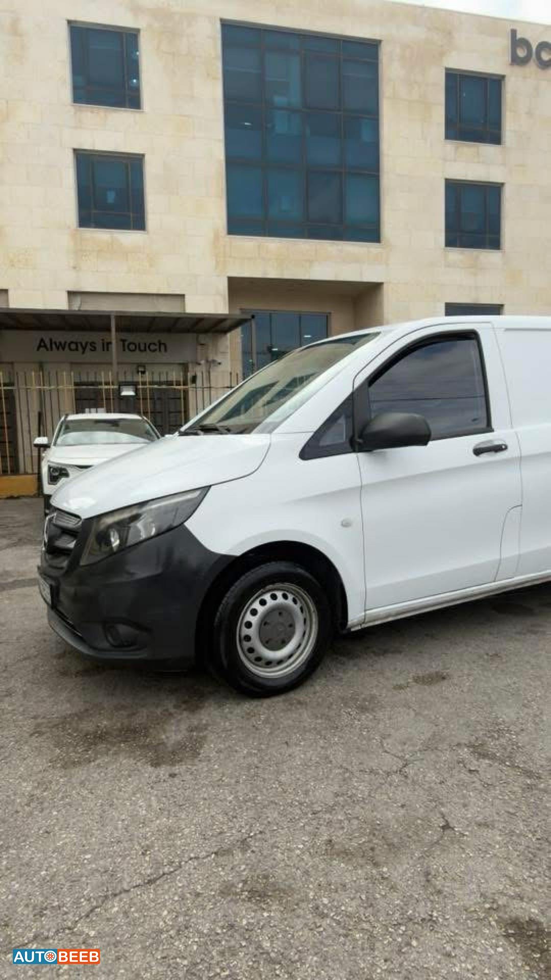 Minivan Mercedes Benz 2017