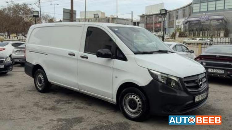 Minivan Mercedes Benz 2017