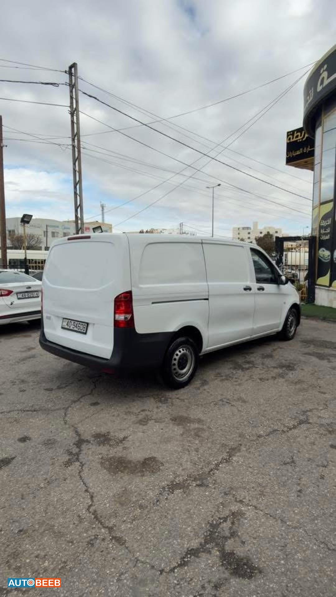 Minivan Mercedes Benz 2017