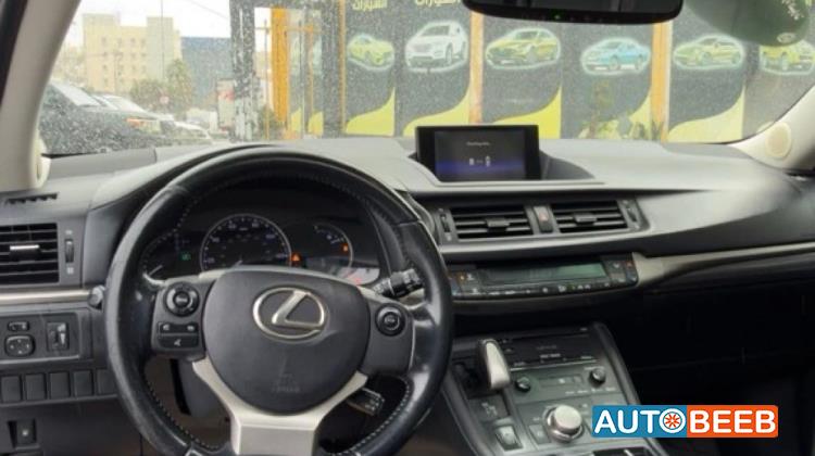 Lexus CT200 2015