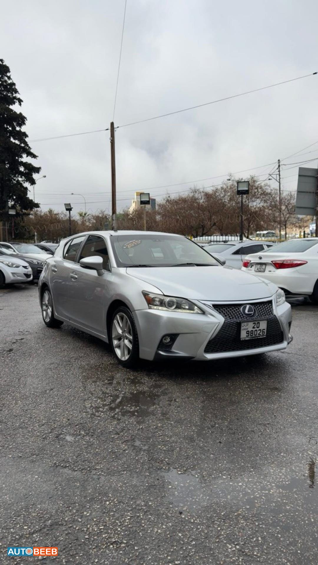 Lexus CT200 2015
