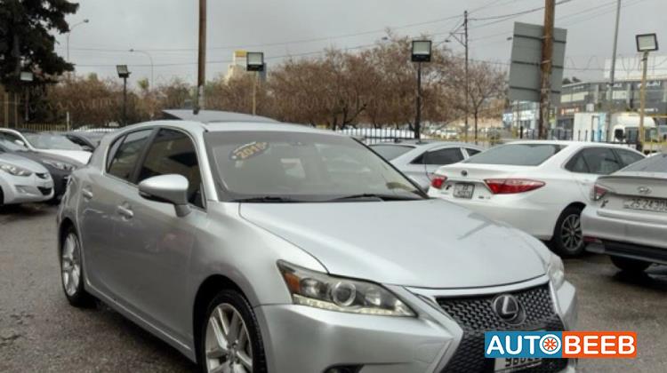 Lexus CT200 2015