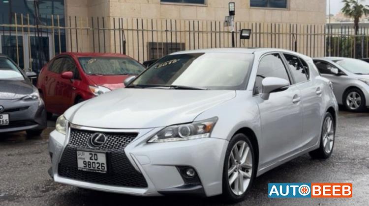 Lexus CT200 2015