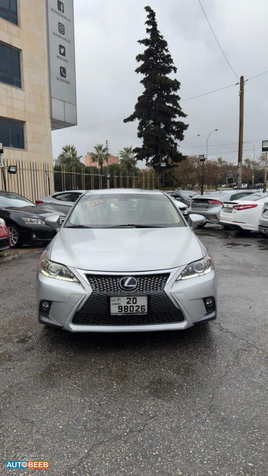 Lexus CT200 2015