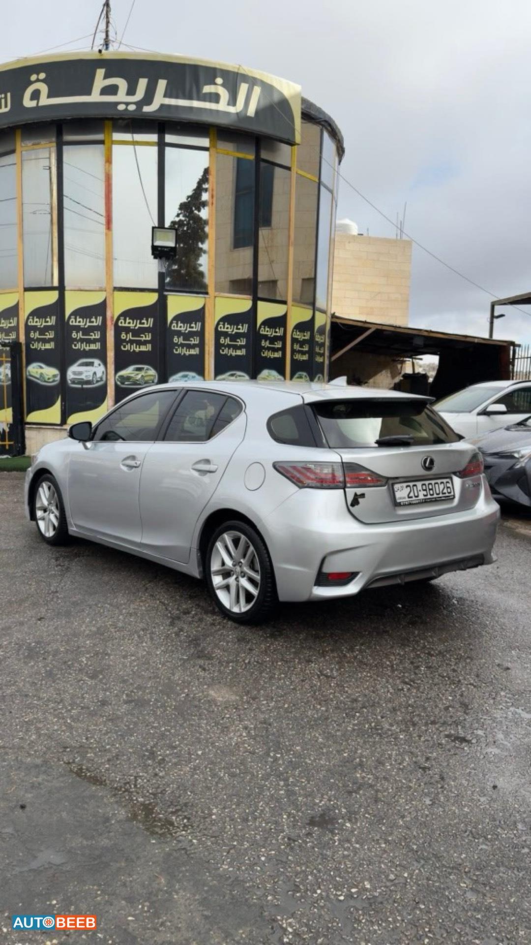Lexus CT200 2015