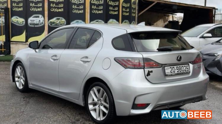 Lexus CT200 2015