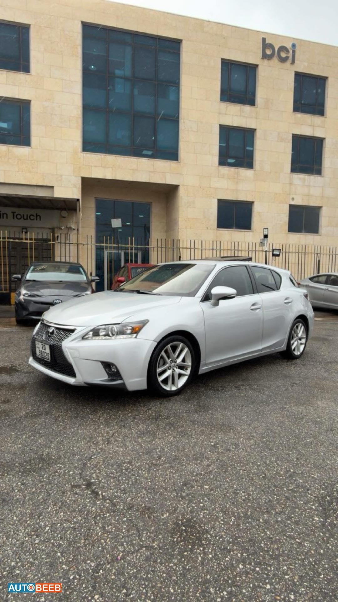 Lexus CT200 2015