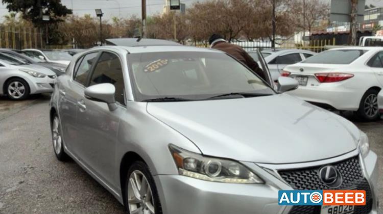 Lexus CT200 2015
