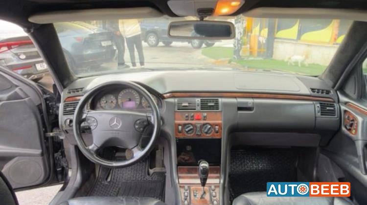 Mercedes Benz E200 2001
