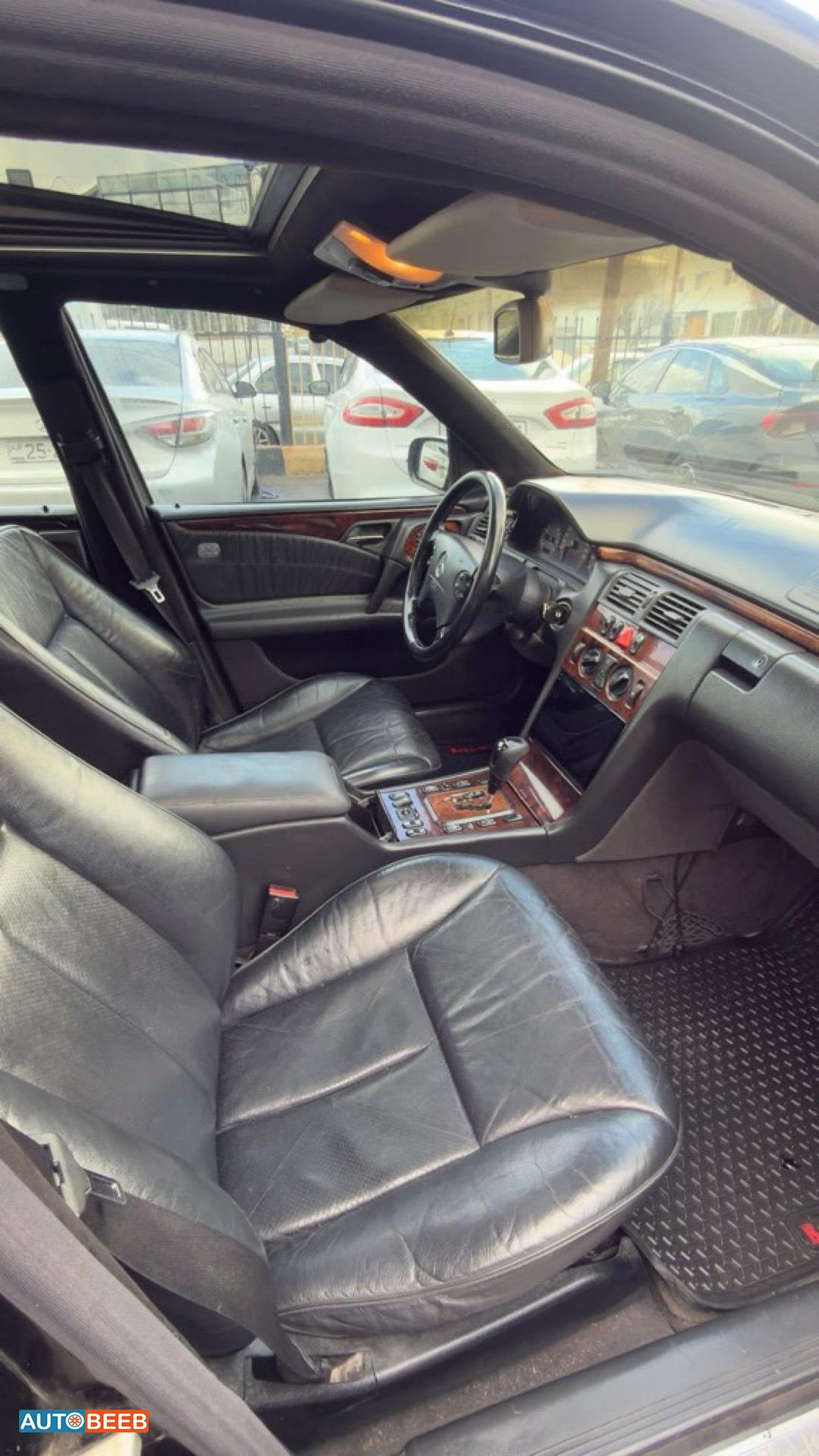 Mercedes Benz E200 2001