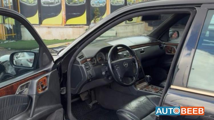 Mercedes Benz E200 2001