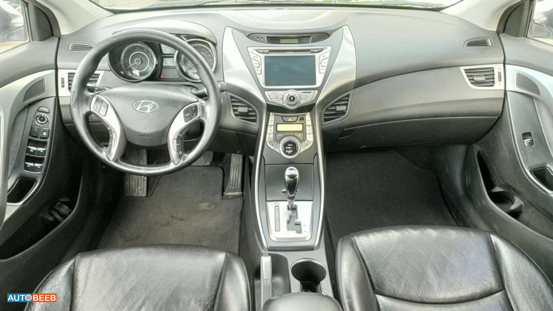 هيونداي افانتي 2014