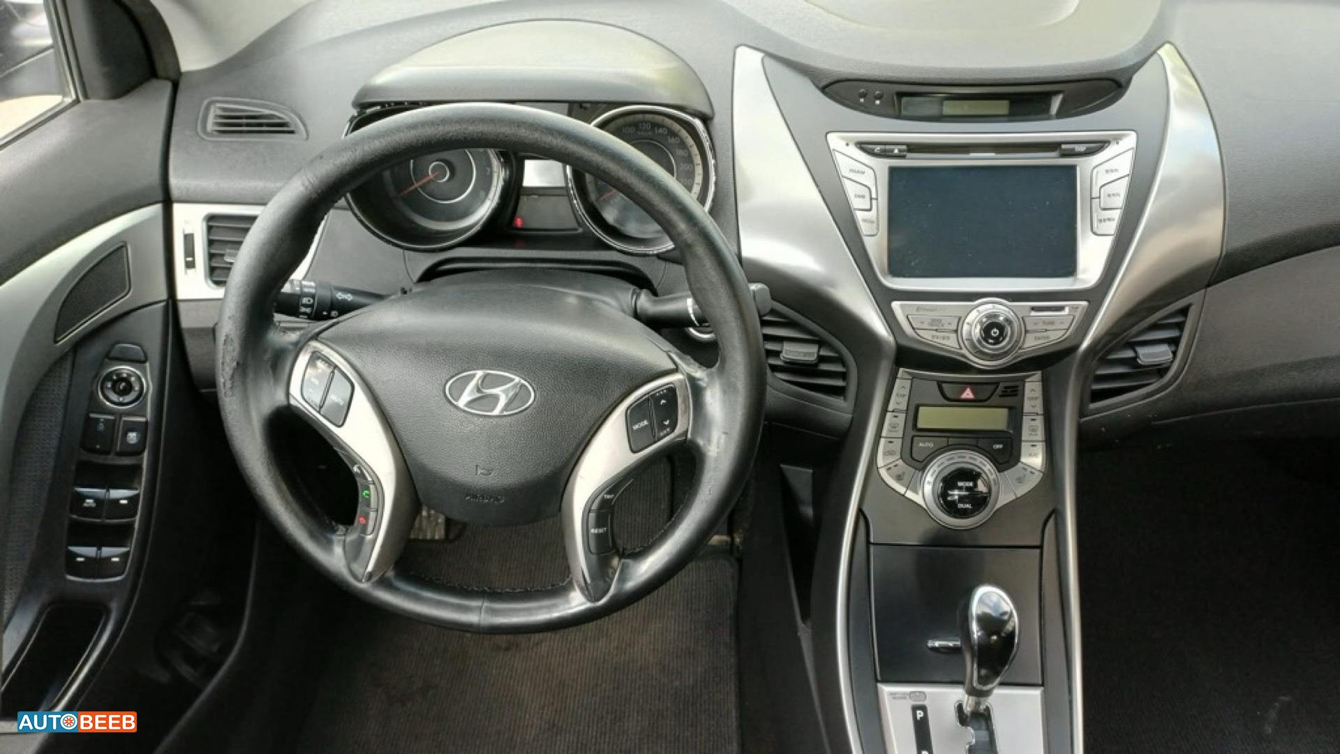 هيونداي افانتي 2014