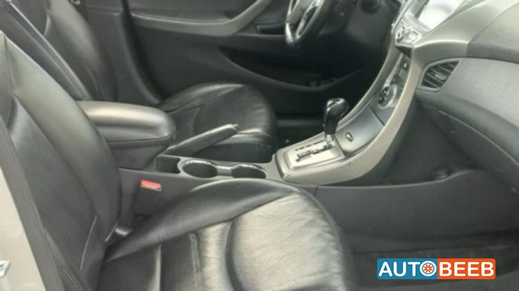 هيونداي افانتي 2014