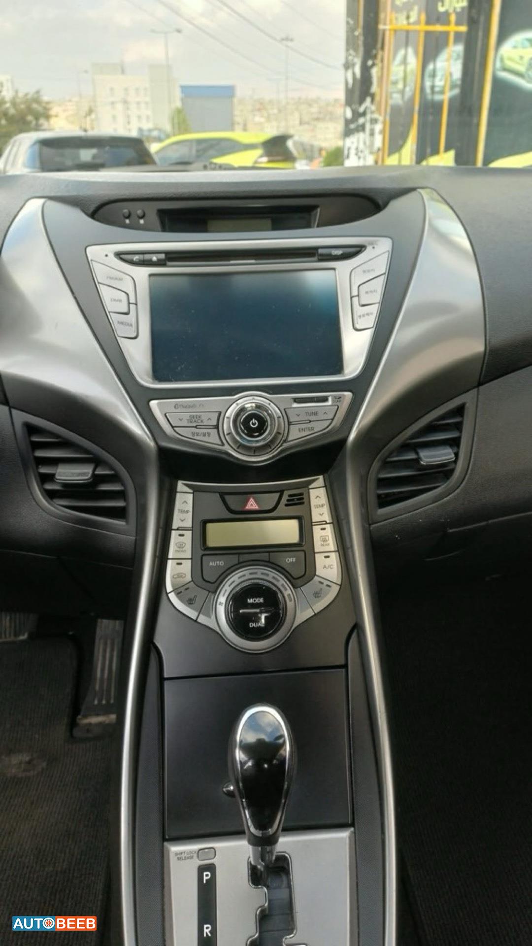 هيونداي افانتي 2014