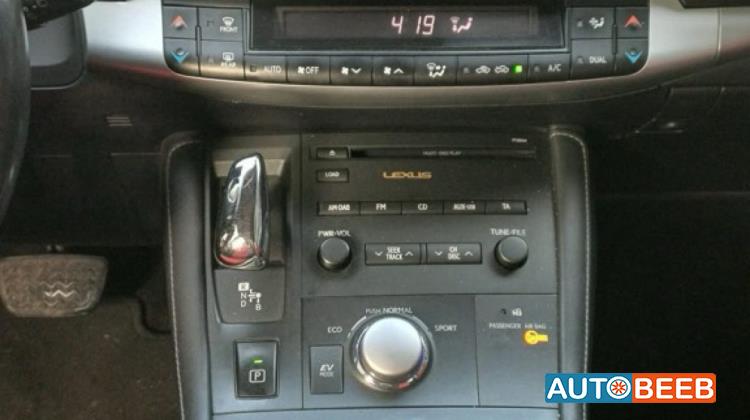 Lexus CT200 2012