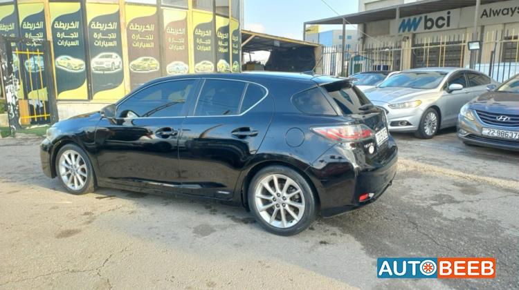 Lexus CT200 2012