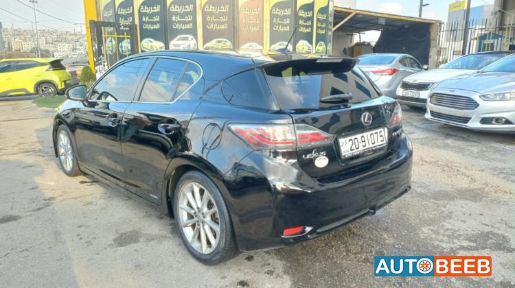 Lexus CT200 2012