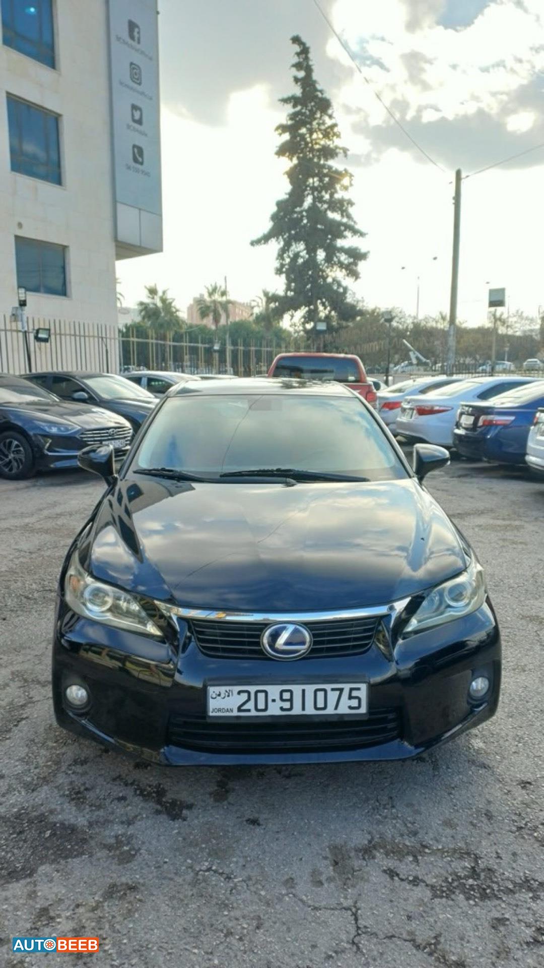 Lexus CT200 2012