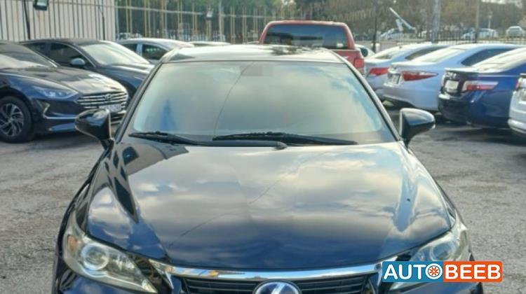 Lexus CT200 2012