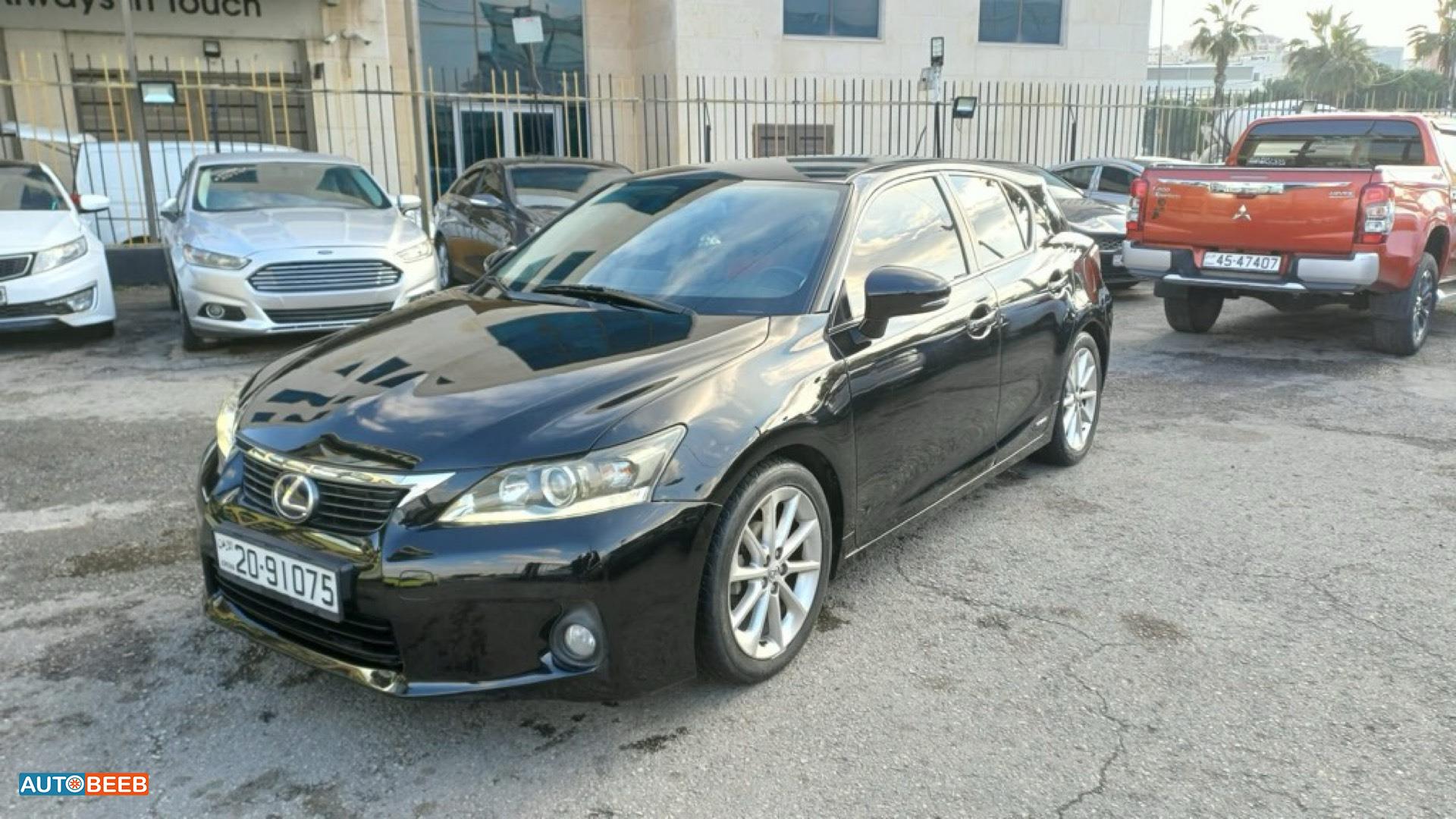 Lexus CT200 2012