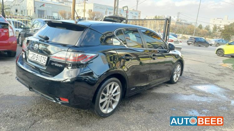 Lexus CT200 2012