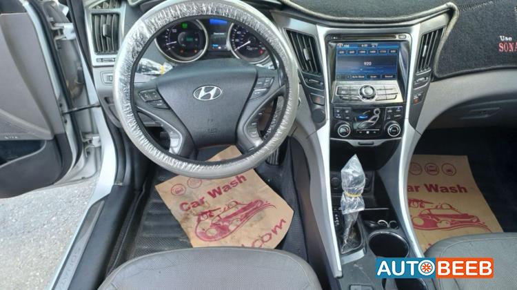 Hyundai Sonata 2011