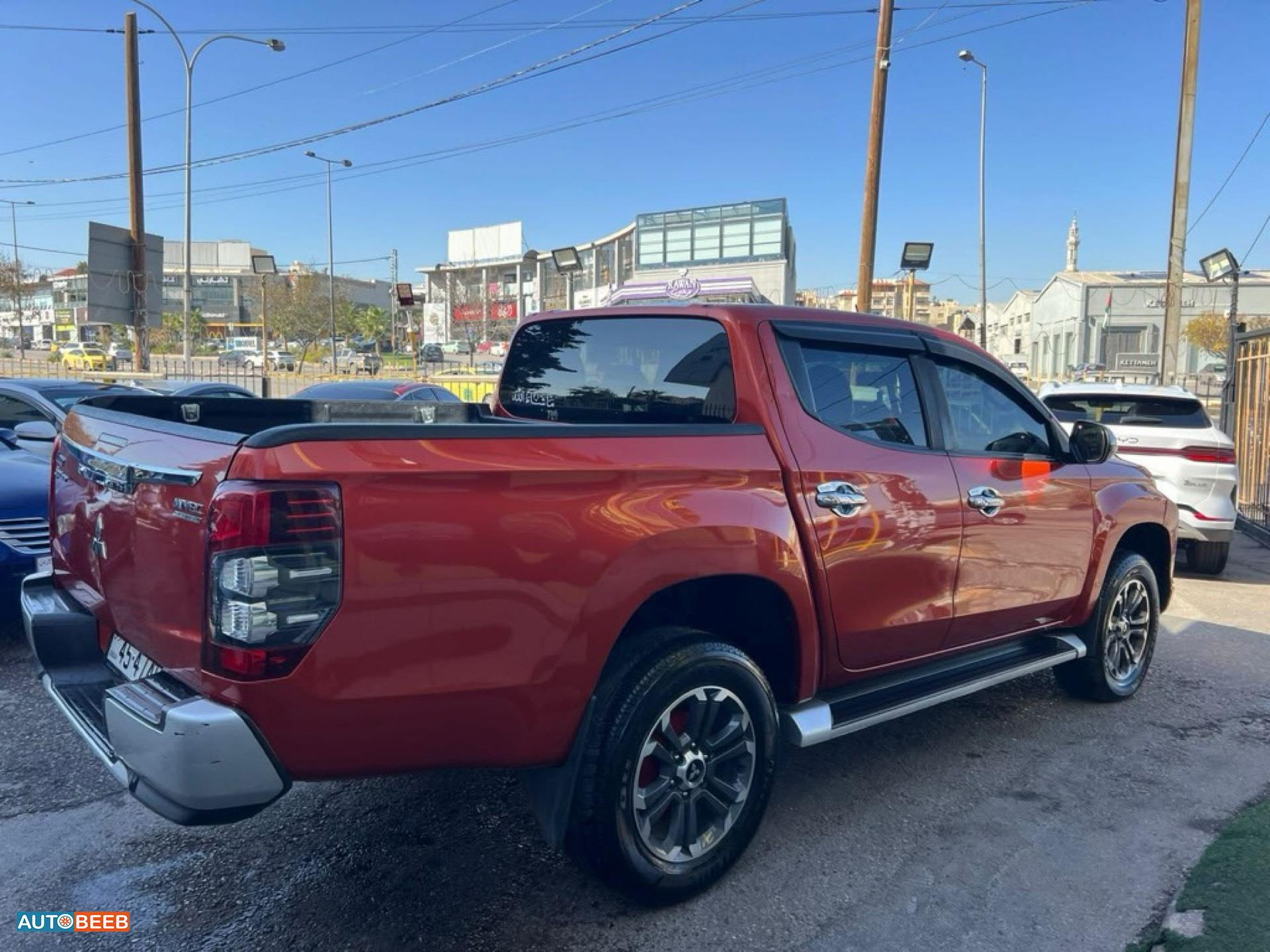 Mitsubishi L200 2022