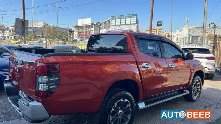 Mitsubishi L200 2022