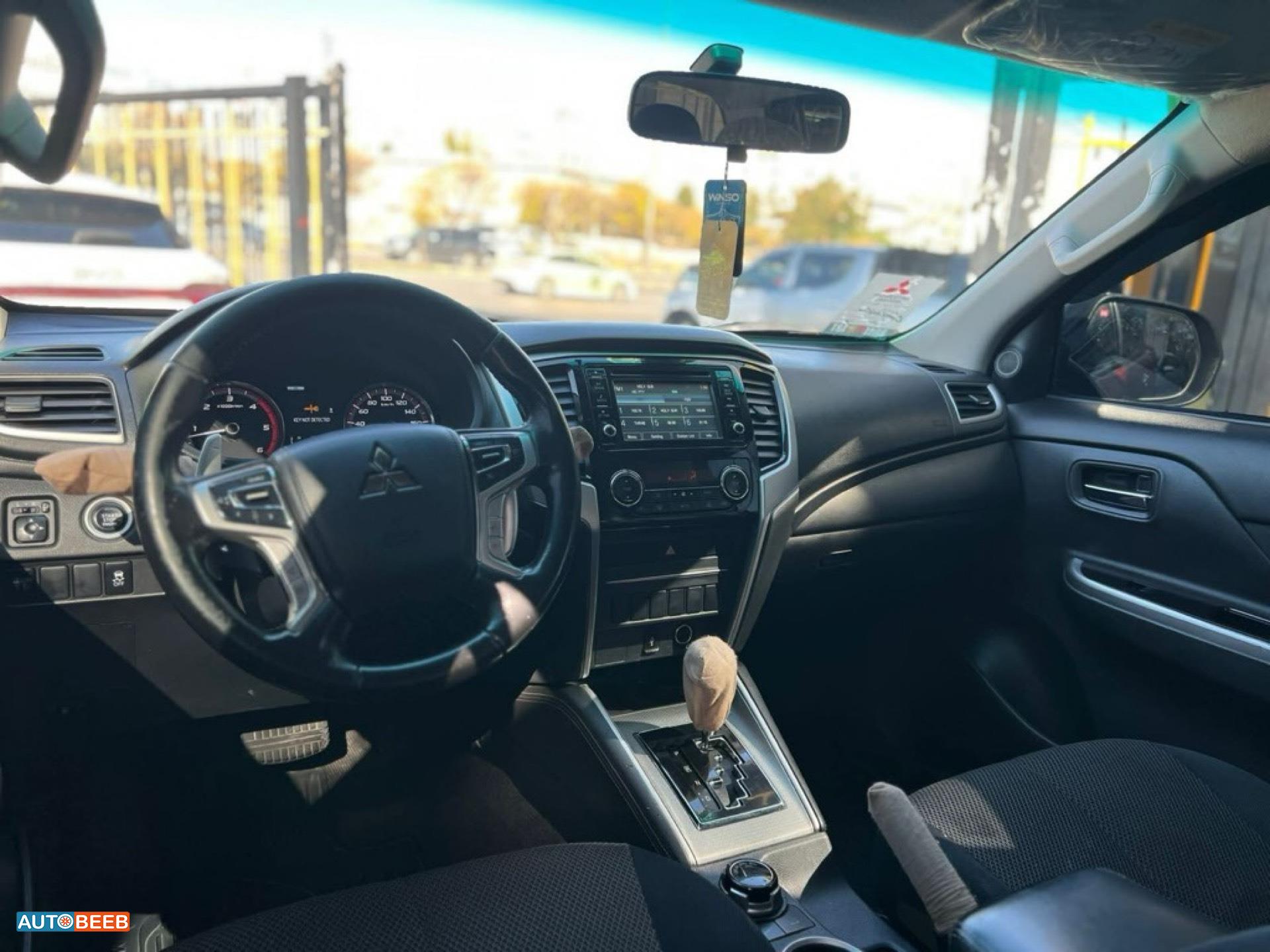 Mitsubishi L200 2022