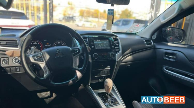 Mitsubishi L200 2022