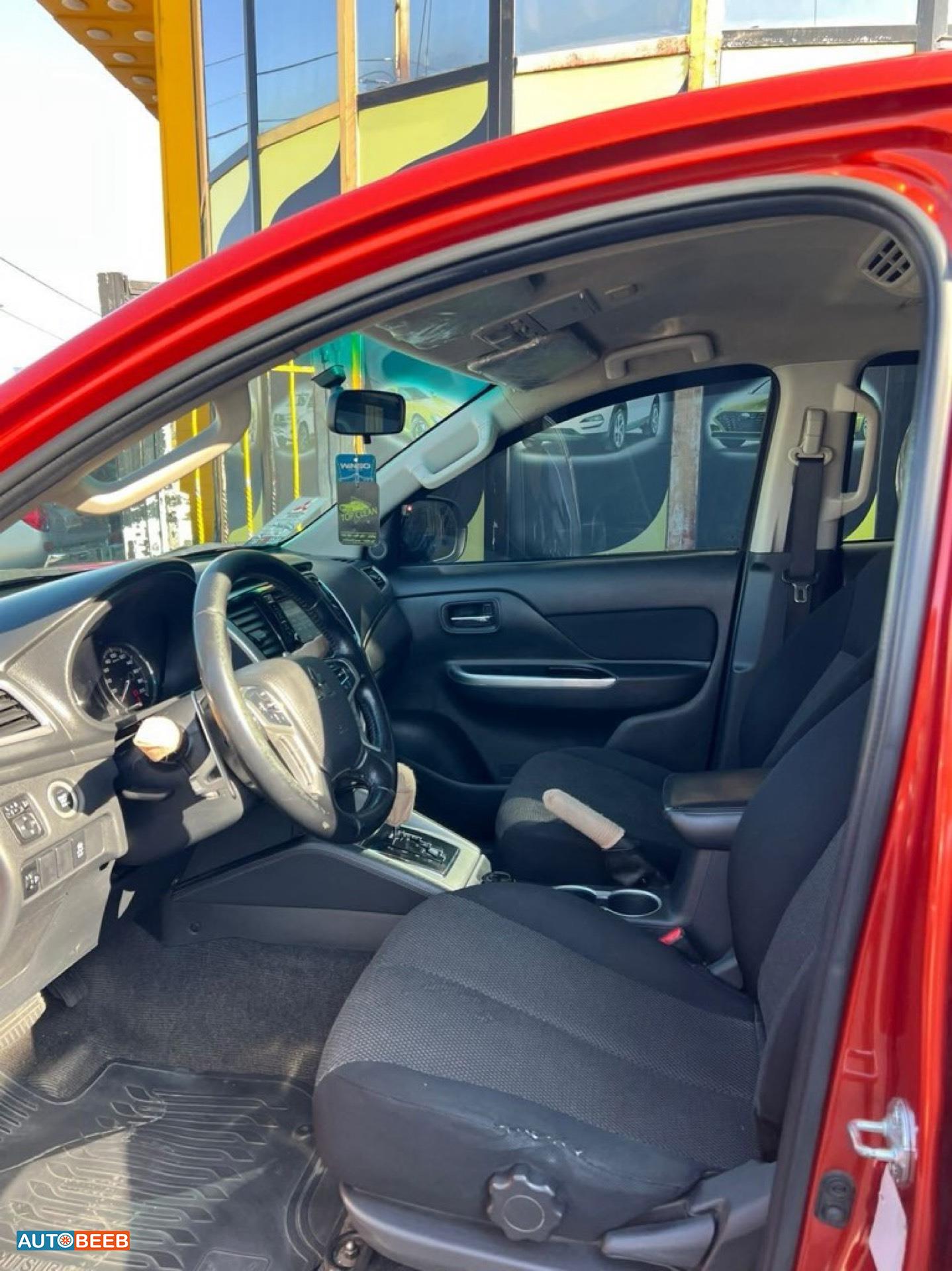 Mitsubishi L200 2022