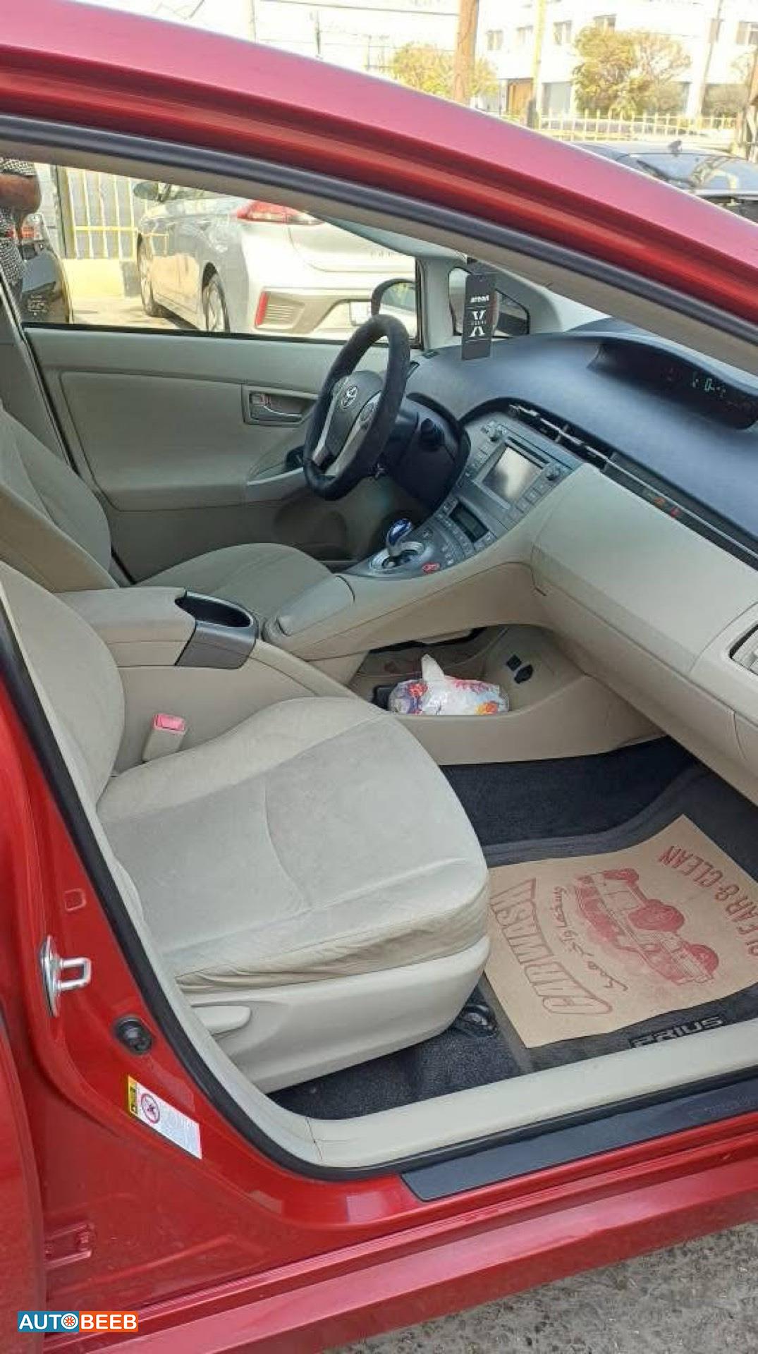 تويوتا بريوس 2013