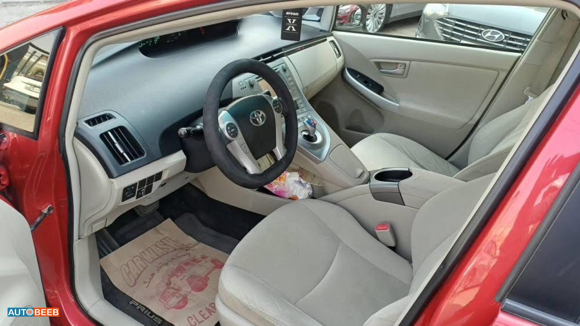 تويوتا بريوس 2013