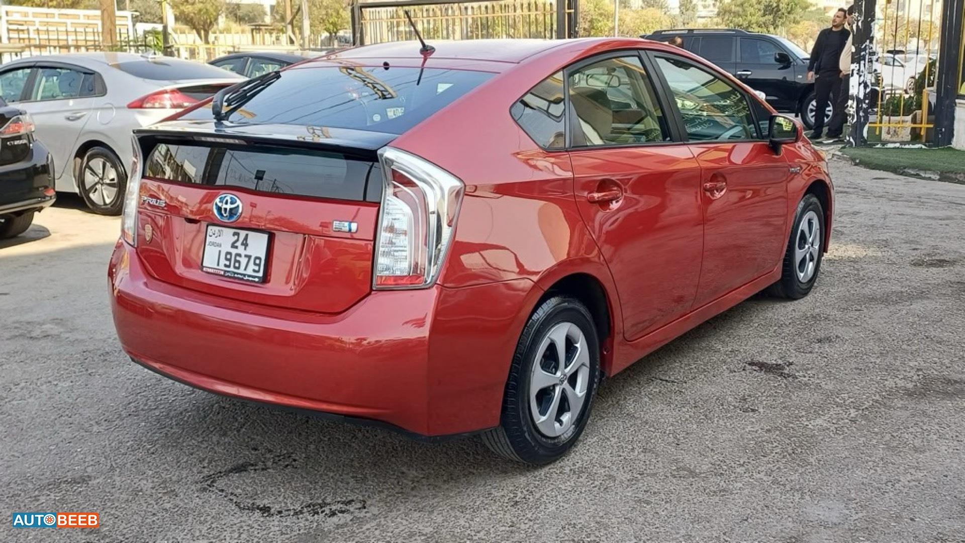 تويوتا بريوس 2013