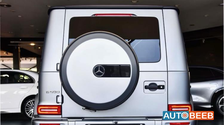 Mercedes Benz G500 2025