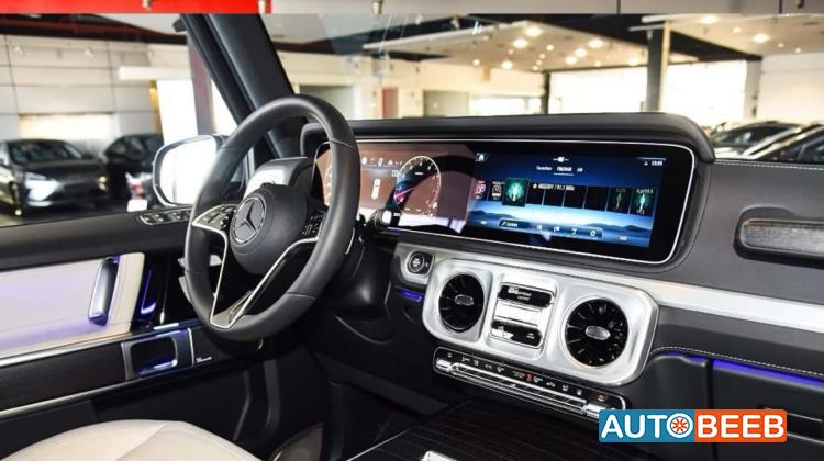 Mercedes Benz G500 2025