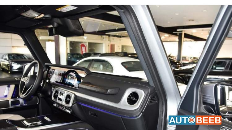 Mercedes Benz G500 2025