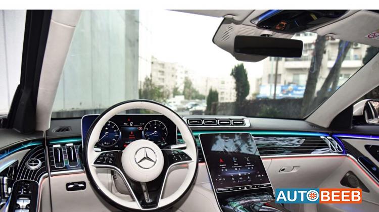 Mercedes Benz Maybach 2023