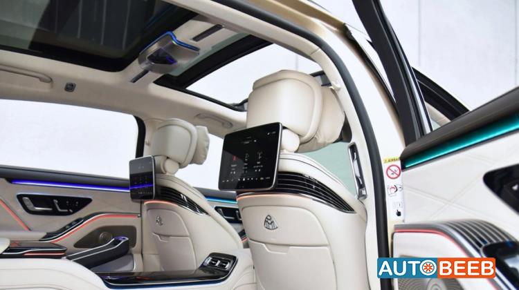 Mercedes Benz Maybach 2023