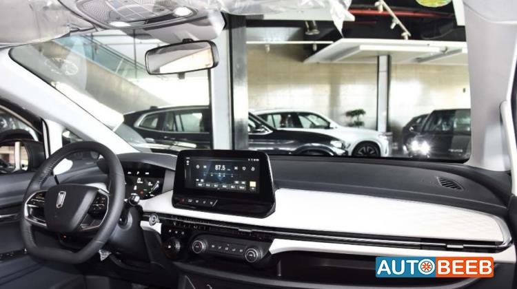 بستيون E05 2023